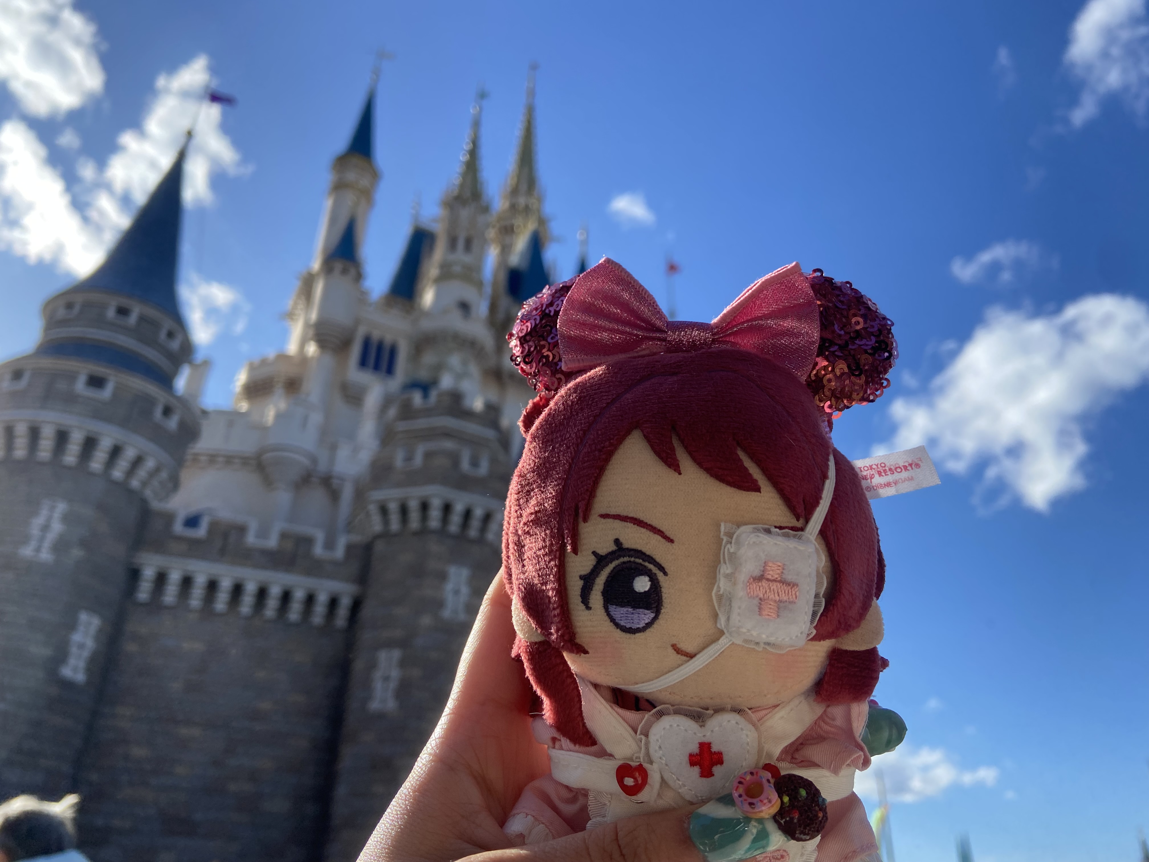 ( ^-^)⊃⌒︎︎💕💕