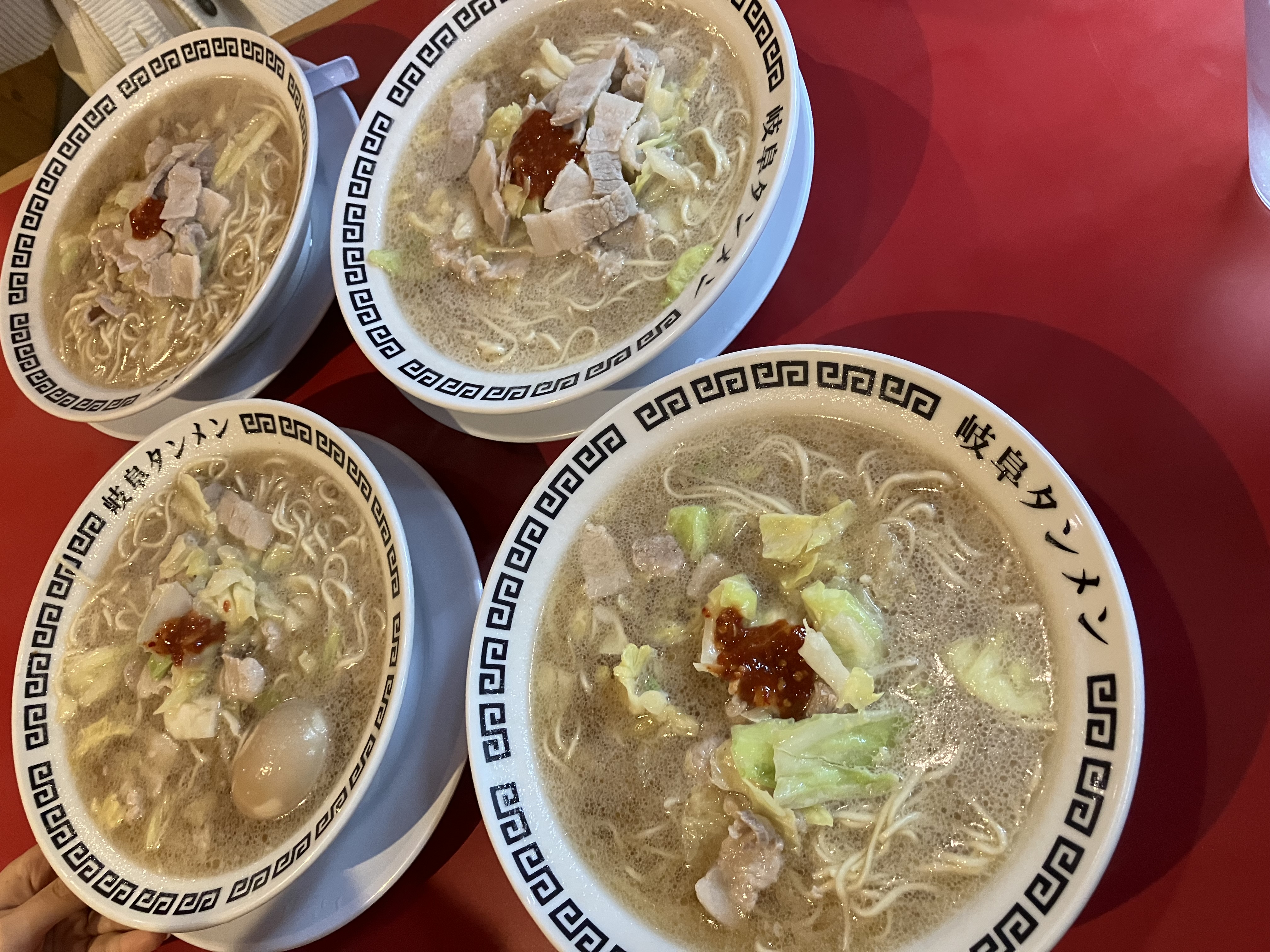 お給仕中に聞かれたことに対する返事