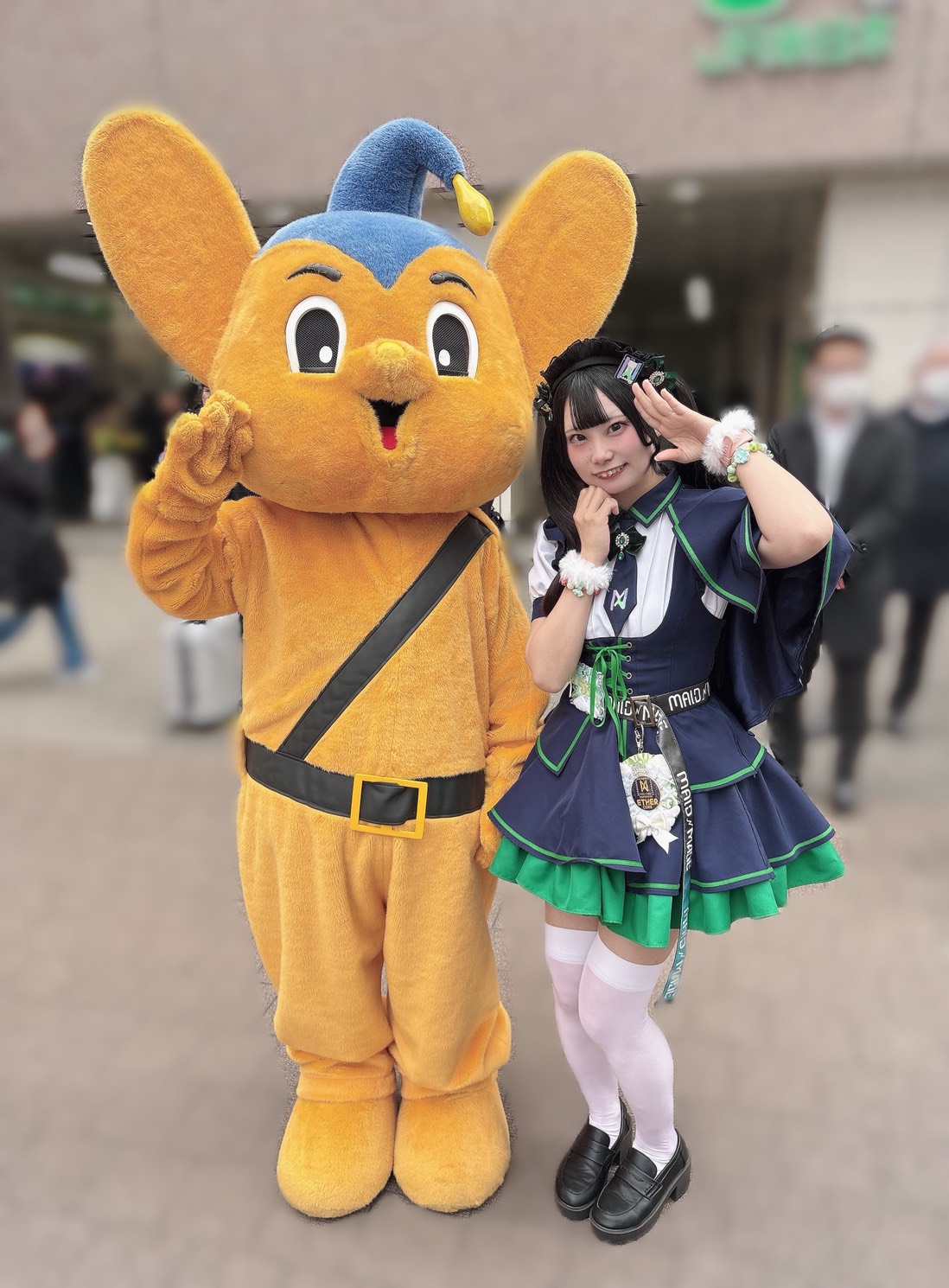 秋葉原駅前で行われた『万引き防止キャンペーン』に、メイドメイド秋葉原駅前店のつむぎが参加しました。